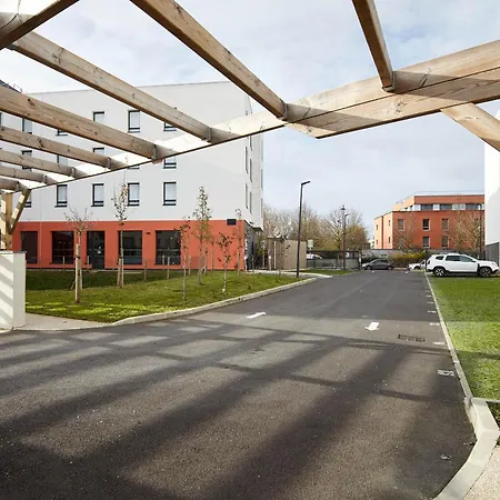 D'arcy Saint Quentin En Yvelines 3*