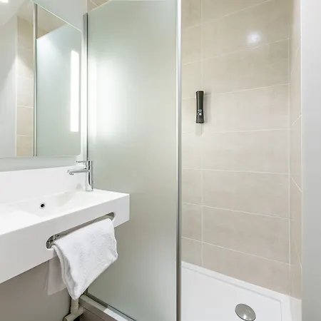 D'arcy Saint Quentin En Yvelines 3*